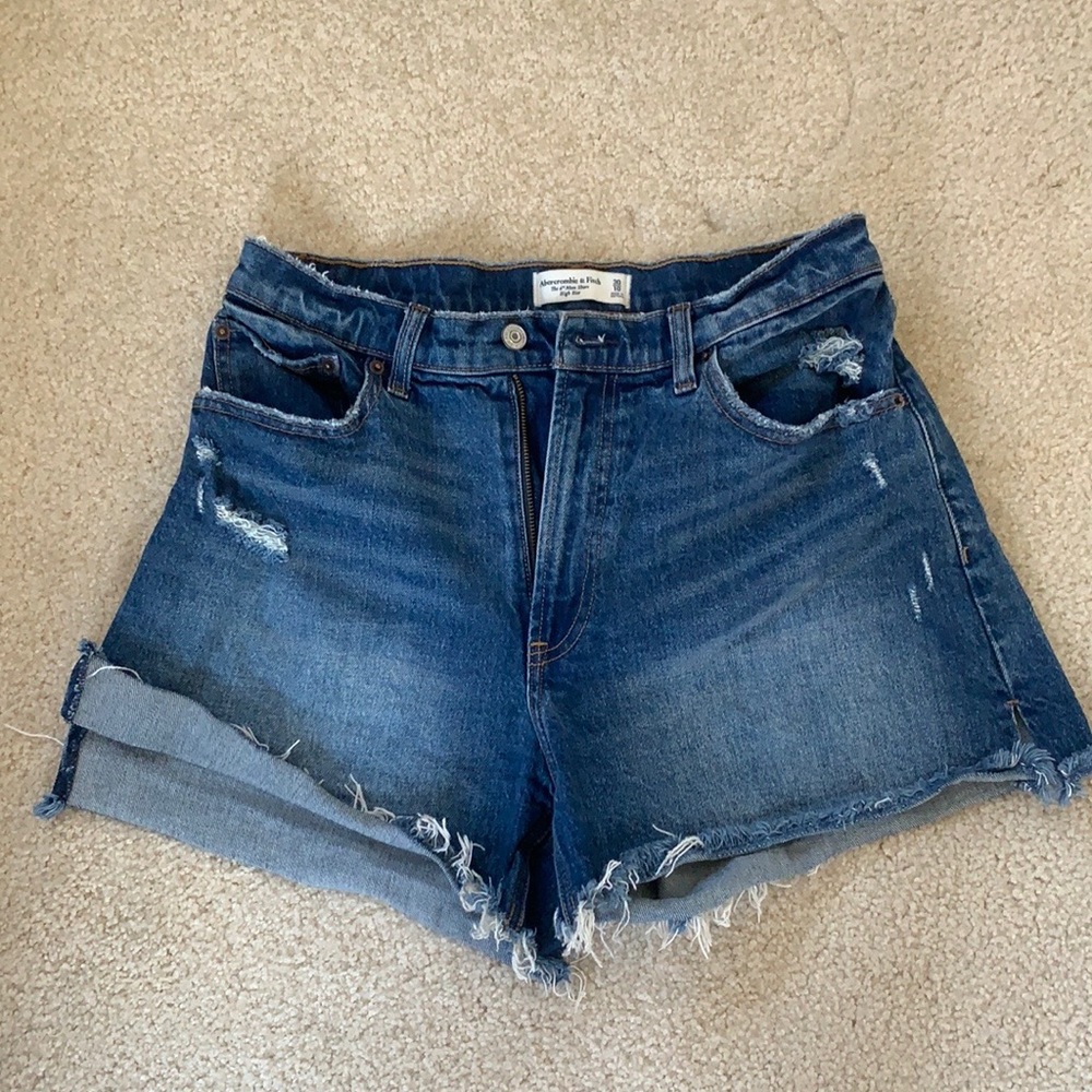 Abercrombie & Fitch Curve Love 4” mom short